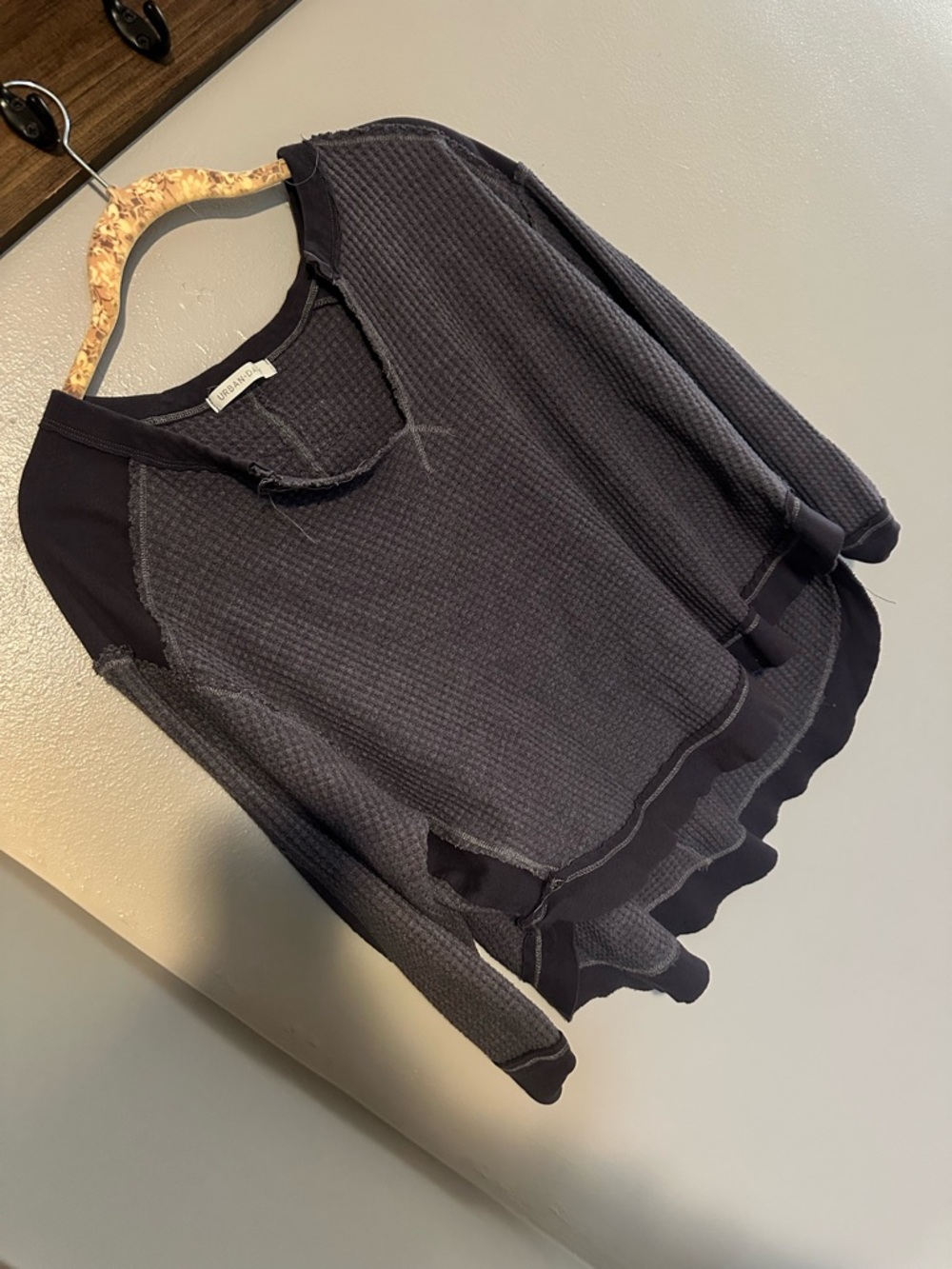 Urban Daizy Charcoal Waffle-Knit Pullover with Raw-Edge Details
